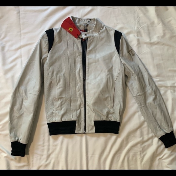 Women Shoulderfit leather perforated driver bomber Scuderia Ferrari jacket - Picture 4 of 16